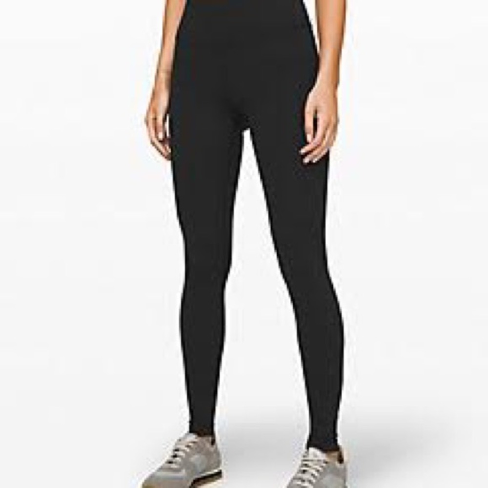 black lululemon leggings